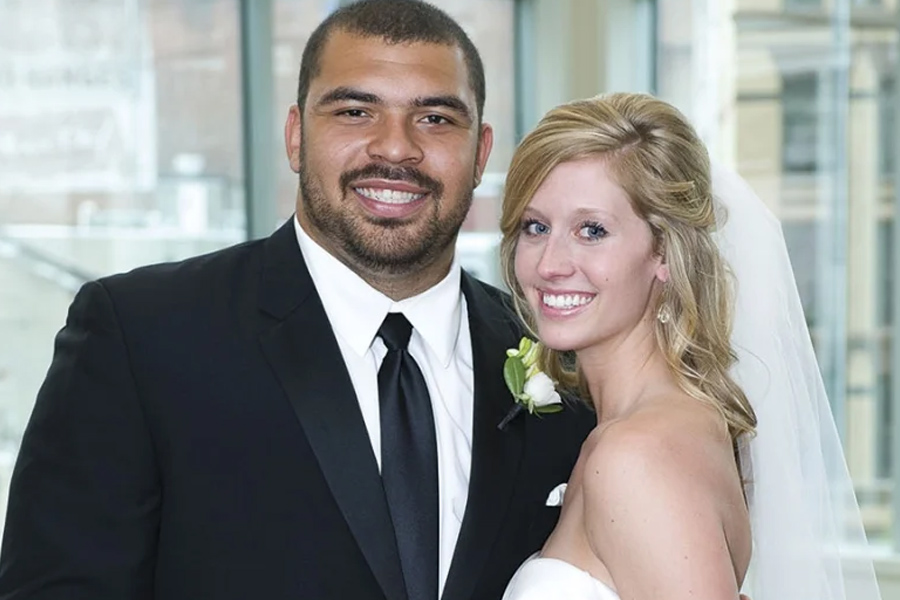 The Inspiring Journey of Allie Schwarzwalder: From Ohio Volleyball Star to NFL Family Matriarch 1 Allie Schwarzwalder